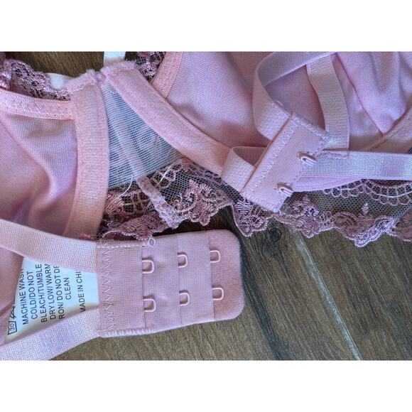 Beautiful Pink Bra and Panty Set Size Large Lace - Picture 4 of 6